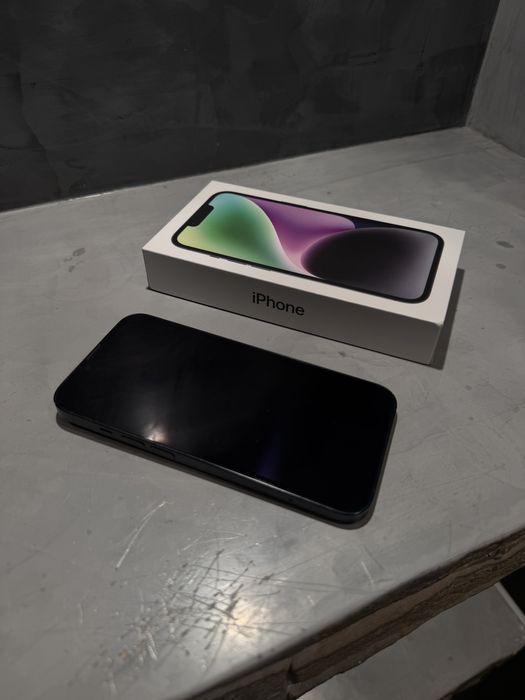 Перфектен Iphone 14 Midnight 128 GB