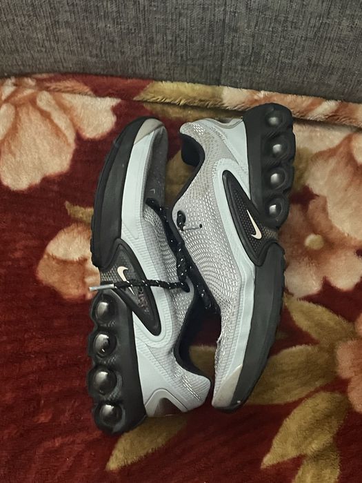adidasi nike  marimea 39