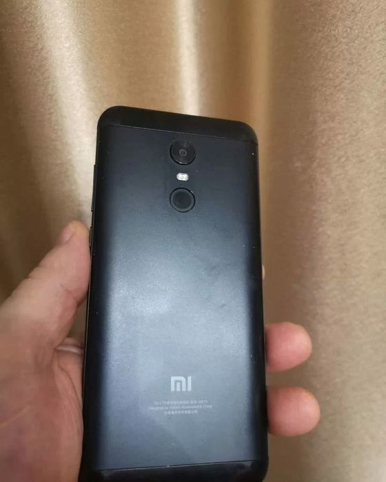 Продам телефон Redmi 5 на 64gb