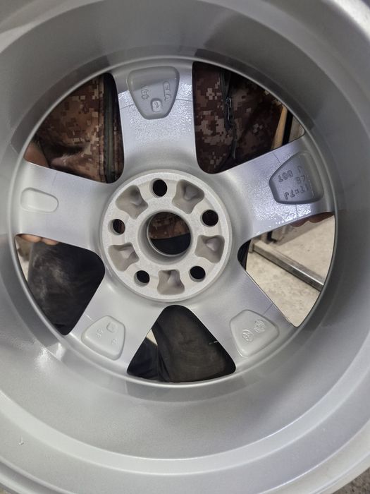 Камри оригинал Американец R17