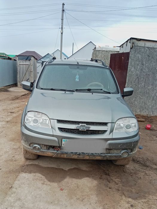 Продам машину Нива шевролет