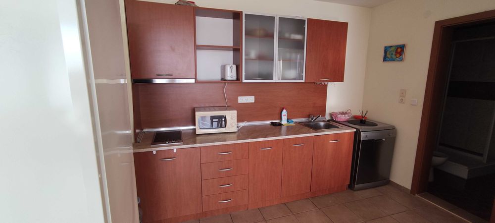 Дава се под наем Двустаен апартамент в к.к. Елените - 100 кв.м за 1500 € - Снимка #9