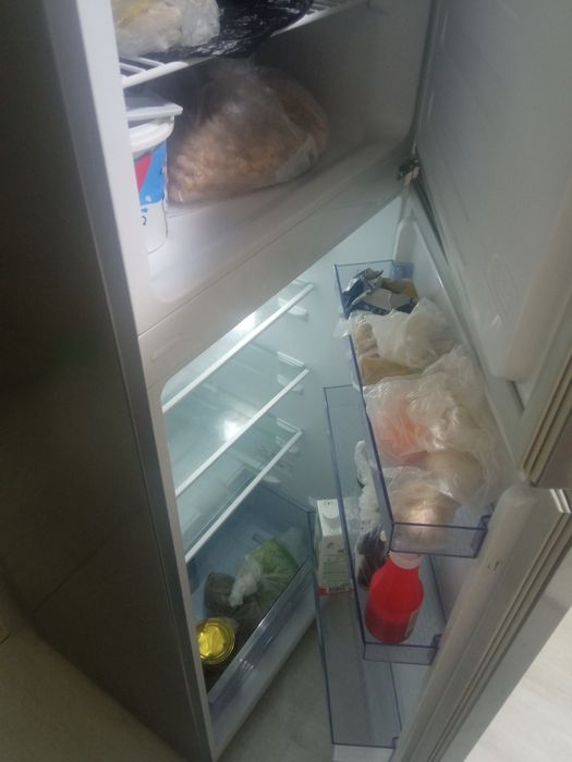 Beko xolodilnik sotiladi. Srochno!!!