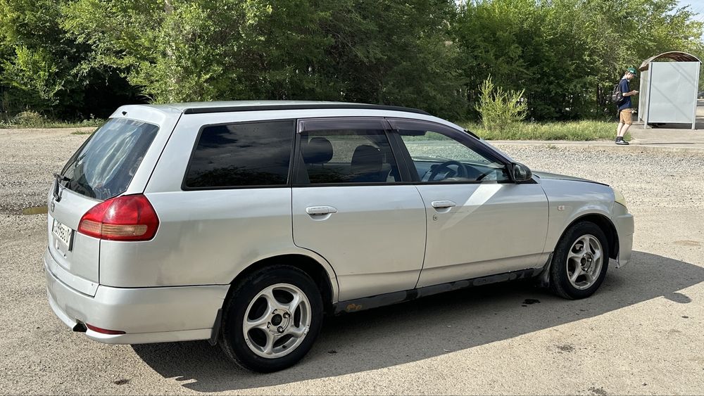 Продам автомобиль Nissan Wingroad y11
