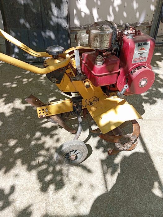 Моторна фреза Briggs & Stratton