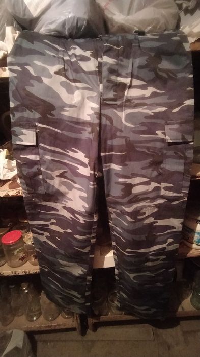 Продам комуфлированные штаны.