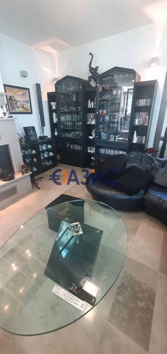 Продава се Къща в Черноморец - 375 кв.м за 1211 €/кв.м - Снимка #2