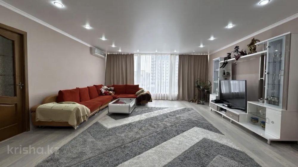 Продам квартиру 4 комн. 15 мкр