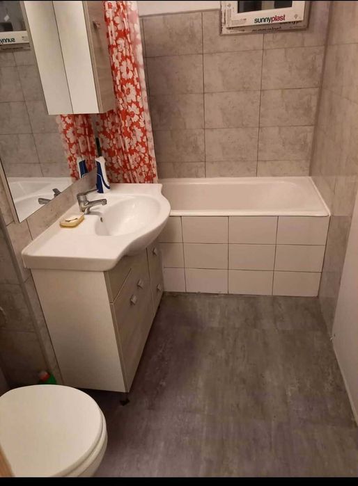 Apartament trei camere