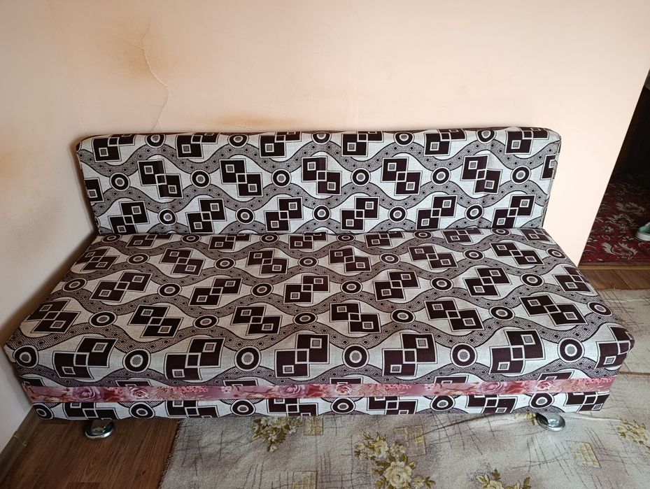Продам диван тахту
