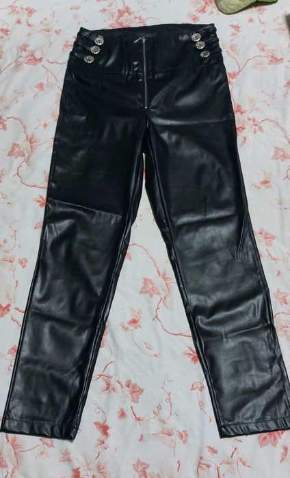 Новые брюки кожаные размер L 48.