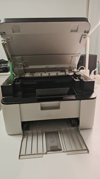Vând Multifunctional laser monocrom BROTHER DCP-1510E