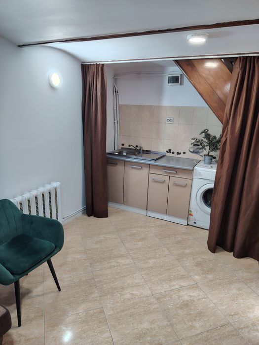 Spațiu ultracentral(55 mp + loc parcare) pt. cabinet, birou, clinica, atelier etc. ~ 7 €/mp