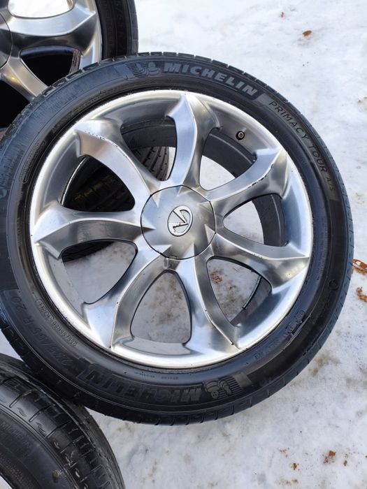 Диски R20 infinity 5x114,3 + Шины