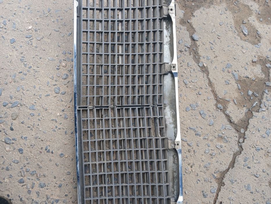 Мерседес 124 ешка решетка