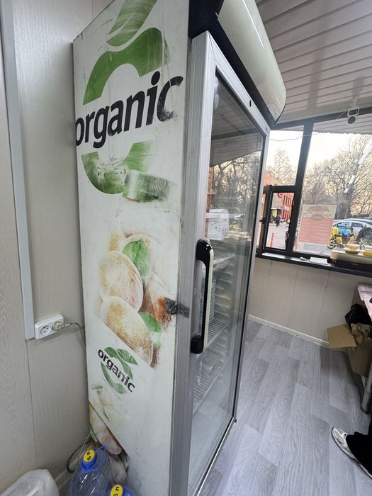 Ветринный холодильник