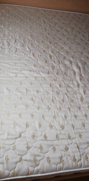 Продам  большой матрас