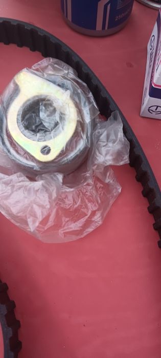 Продава нови части за Нисан