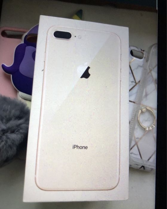 Продам айфон 8+ в идеальном состаянии