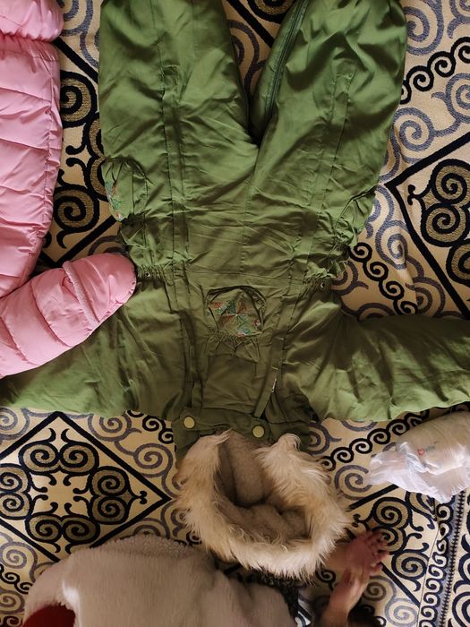 Продам комбинезон детская для девочек