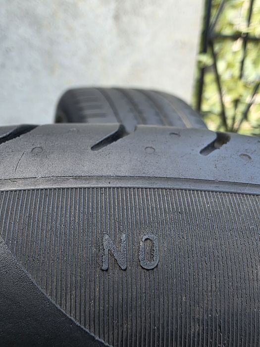 Vând două anvelope de vara pirelli p zero 315 35 21  dot 40 19