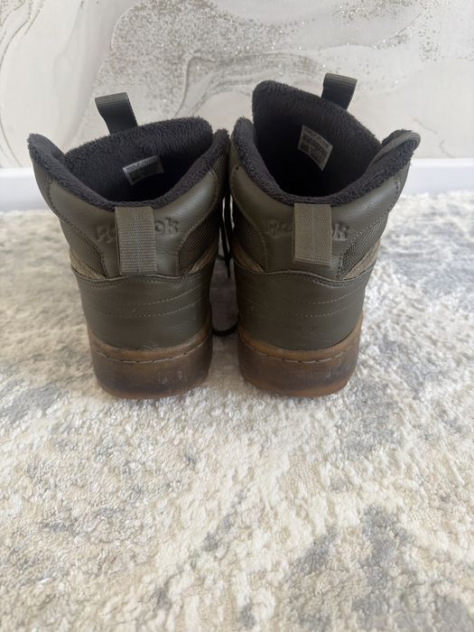 Продам мужские ботинки оригинал reebok