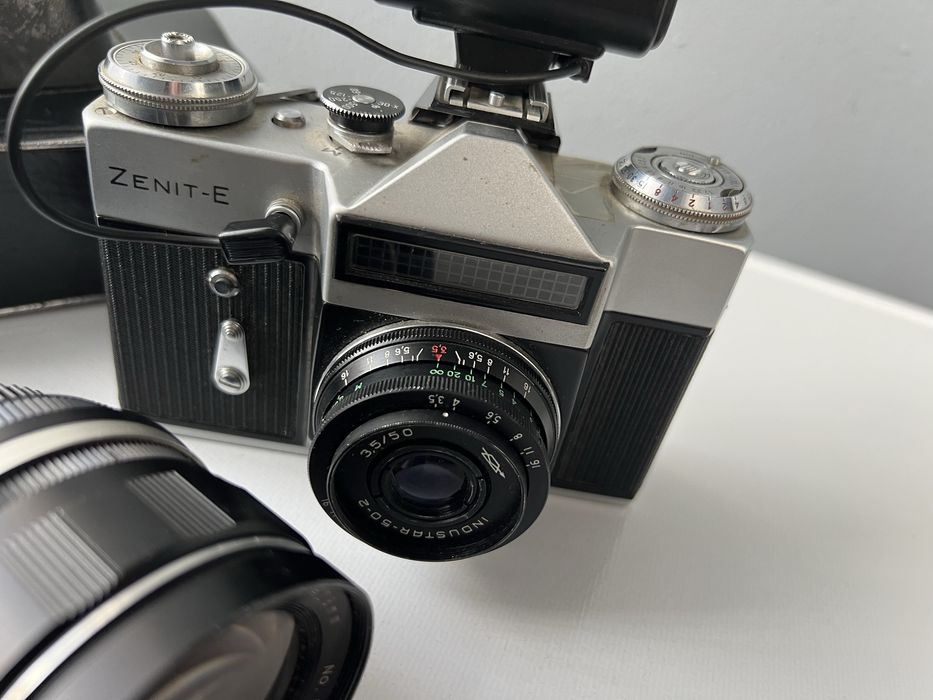 Aparat de fotografiat ZENIT-E