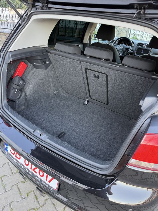 Volkswagen Golf VI