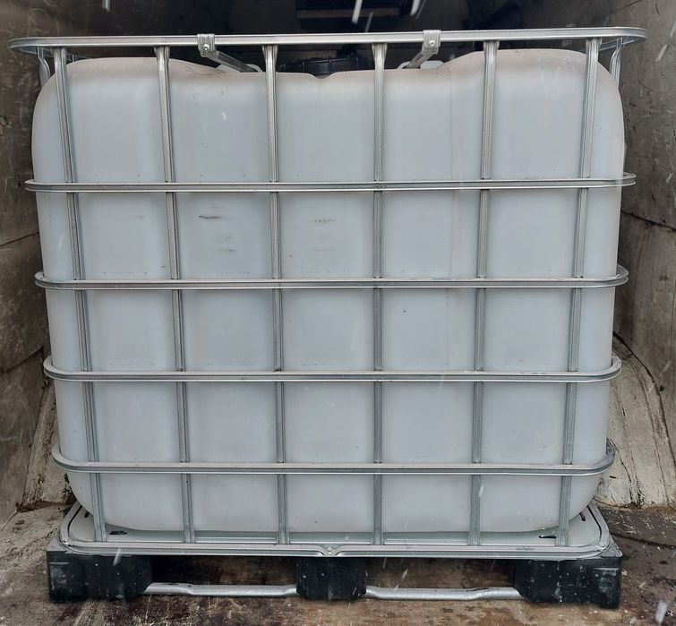 Бидони 1 тон цистерни 1000л контейнери бели