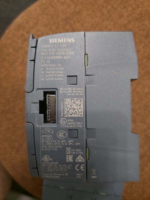 PLC S7-1215 DC/DC/DC 6ES7 215-1AG40-0XB0