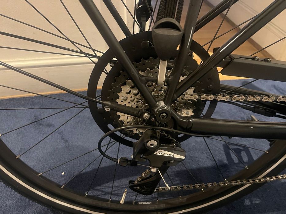 Bicicleta electrica trek FX+ 2 LT 2026 (aproape noua)
