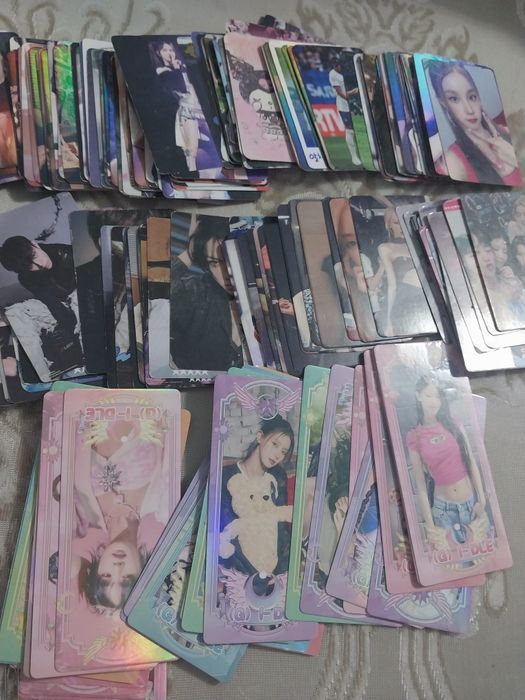 Продам карточки kpop