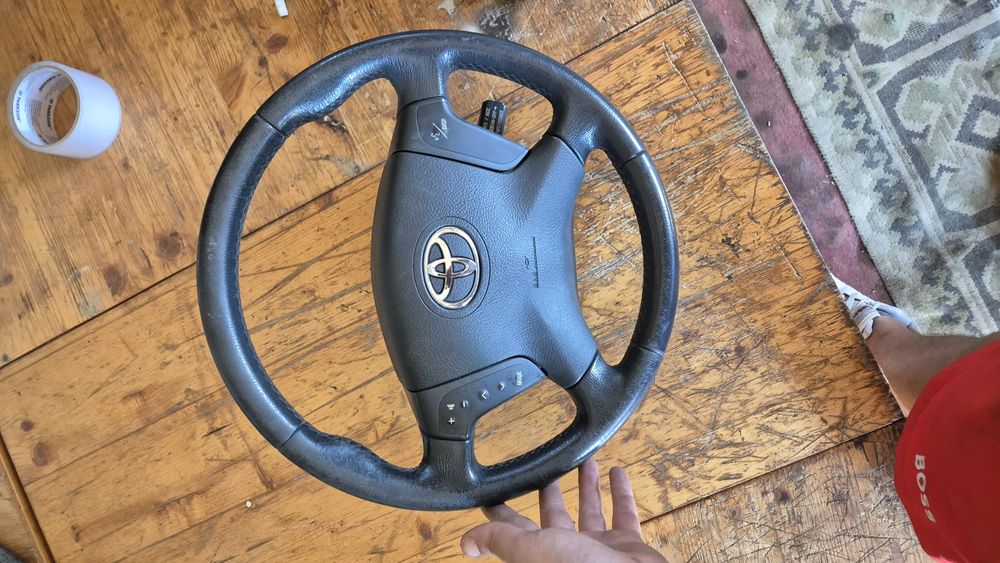 Оригинален Волан за Тойота Авенсис Т25 Фейс 2006- 2009г