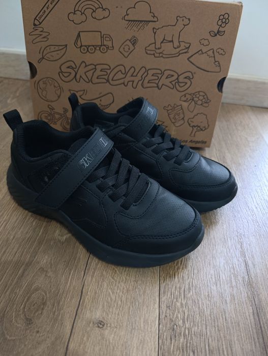 Sketchers mărimea 33