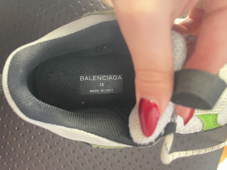 Balenciaga Triple S оригинални
