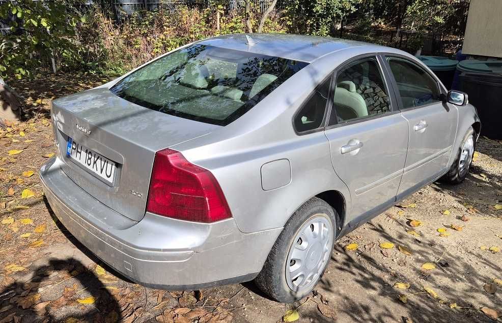Volvo S40 II, 2.0D 2004