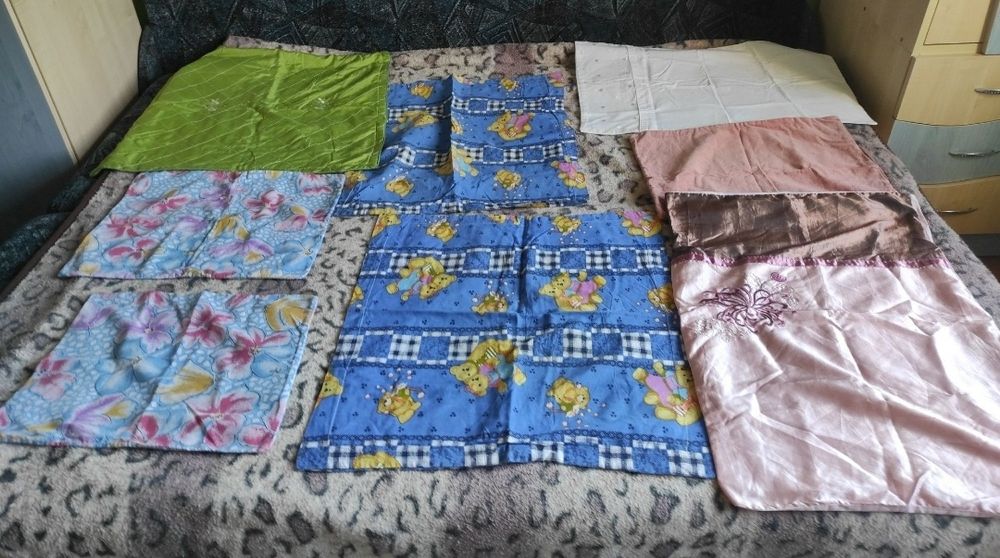 Fețe de perna mari si mici modele diferite