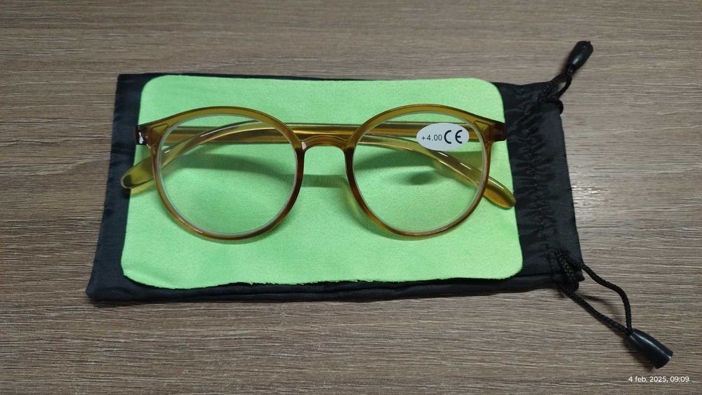 Ochelari vedere damă, femei, de aproape - CITIT