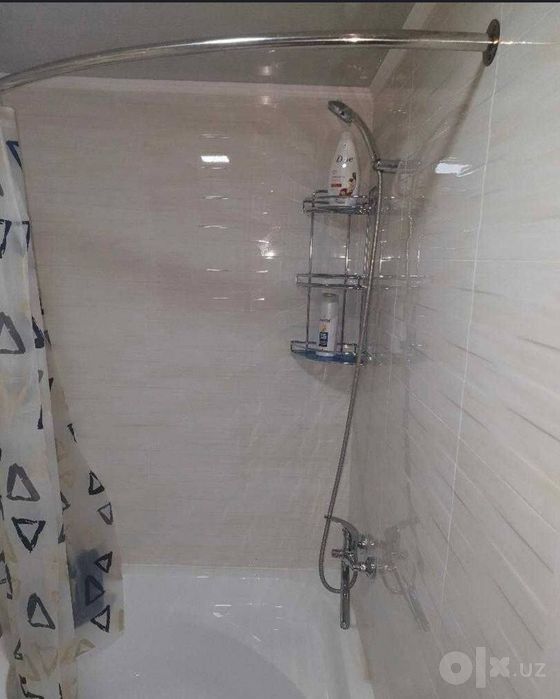 Срочно Срочно сдаёт в аренду 2 комнута адрес азиз базар 300$