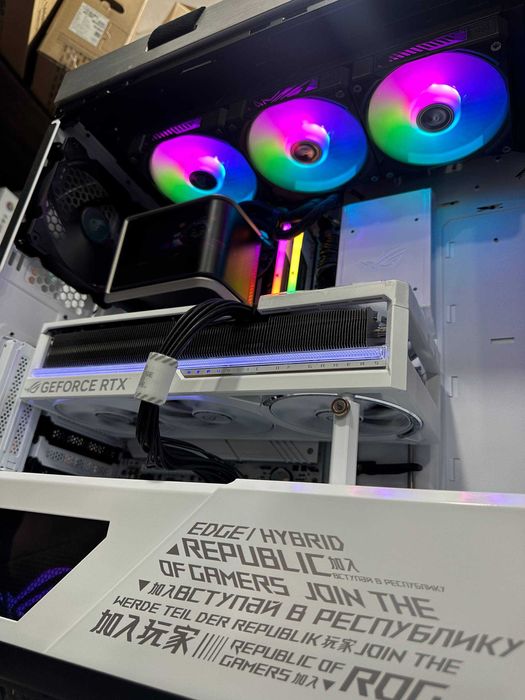 Mощный игровой компьютер Amd ryzen 9850x3d/RTX5080 Asus Rog/X870A Asus