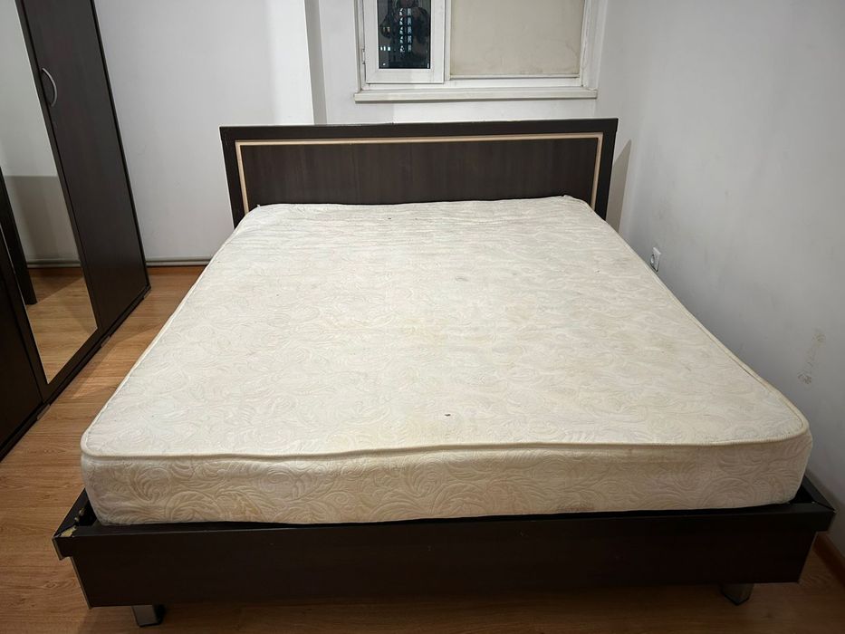 Спальный гарнитур