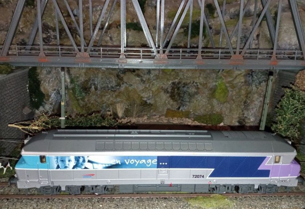 Locomotiva digitala jouef HO