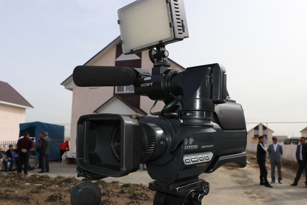 Продам видеокамеру