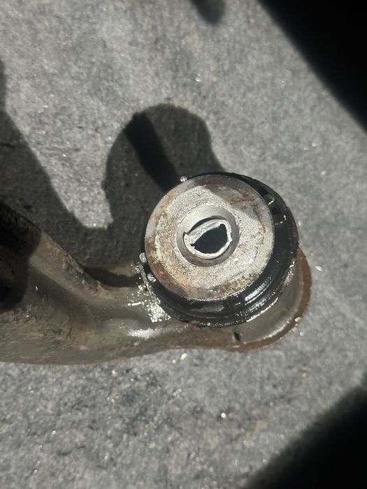 Передние рычаги на w124