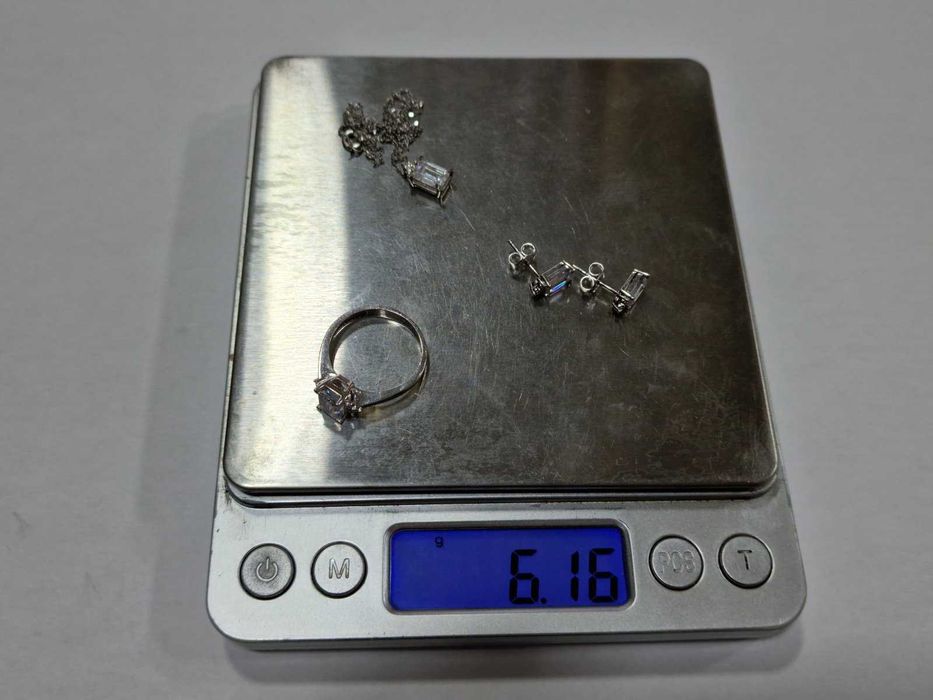 Комплект бяло злато 14К / синджир, обеци и пръстен / 6,16 гр.