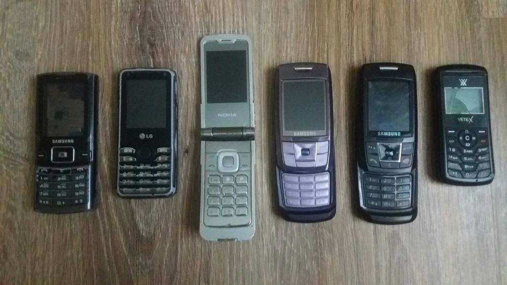 Телефоны и запчасти