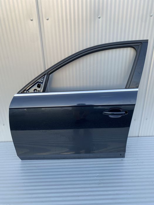 Usa st fata Audi A4 B8 Facelift cod de culoare LX5R 2012-2015