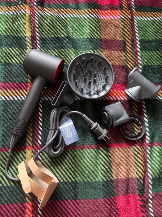 Uscator de par Dyson HD07