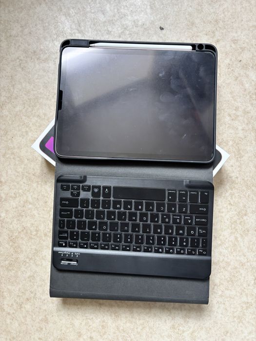 Apple iPad Air 4 10.9” 2020 4th Gen WiFi 64GB