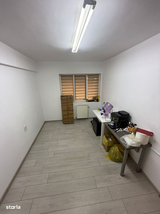 De inchiriat birou la parter, ULTRACENTRAL